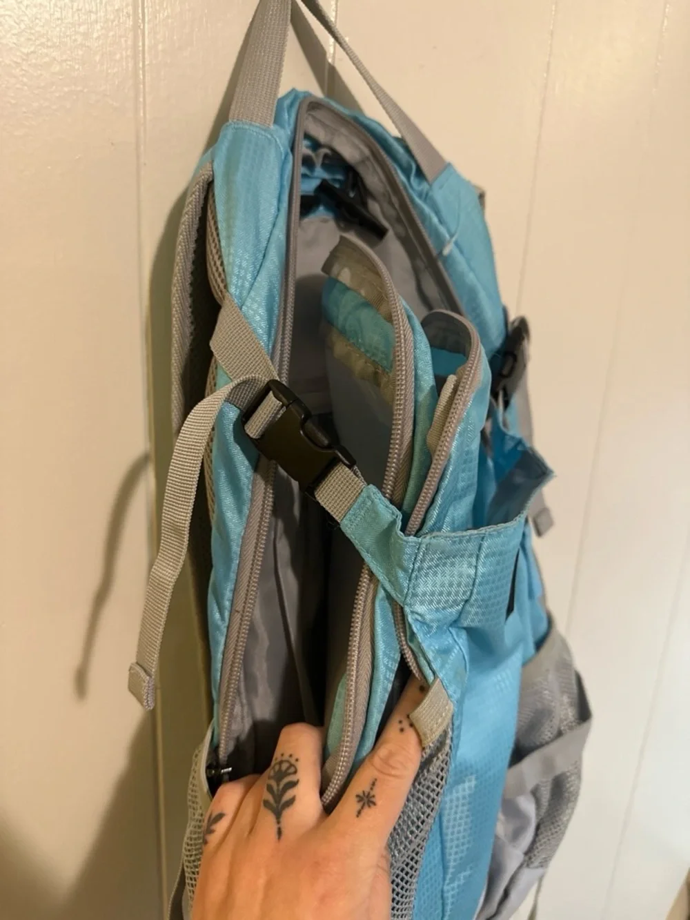 Quest light blue and Gray hiking Daypack